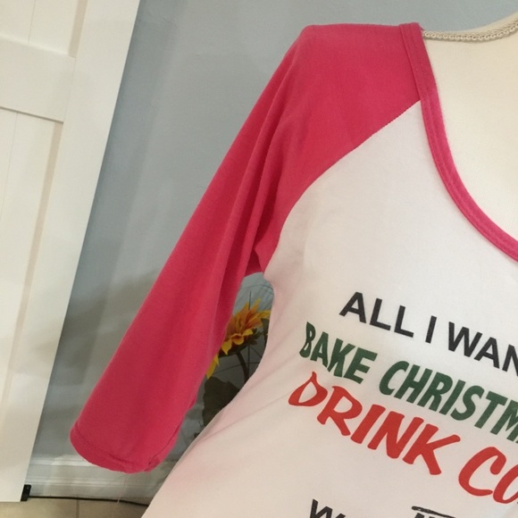 Sweet Gisele Christmas baseball style Tee. - Picture 3 of 6